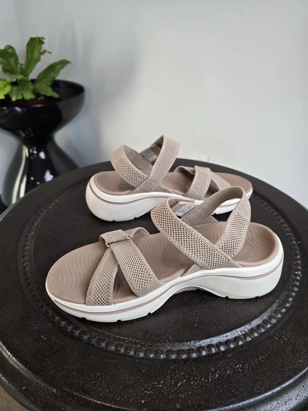 Skechers x Martha Stewart GO WALK Arch Fit 2.0 Vegan Sandals - Taupe
